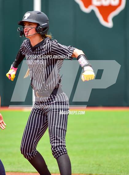 Thumbnail 3 in Kingwood vs. Forney (UIL Softball 6A Div 2 Final) photogallery.