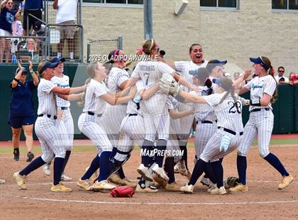 Thumbnail 3 in Kingwood vs. Forney (UIL Softball 6A Div 2 Final) photogallery.