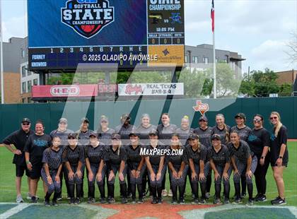 Thumbnail 2 in Kingwood vs. Forney (UIL Softball 6A Div 2 Final) photogallery.