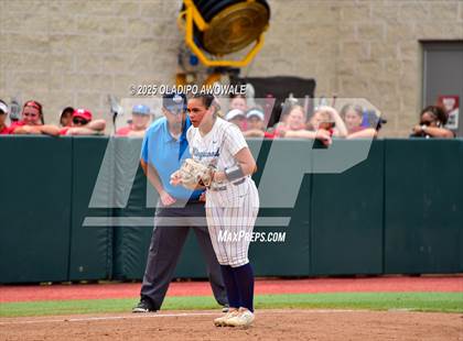 Thumbnail 2 in Kingwood vs. Forney (UIL Softball 6A Div 2 Final) photogallery.
