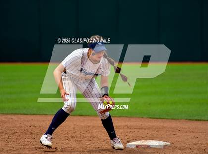 Thumbnail 1 in Kingwood vs. Forney (UIL Softball 6A Div 2 Final) photogallery.