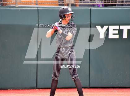 Thumbnail 1 in Kingwood vs. Forney (UIL Softball 6A Div 2 Final) photogallery.