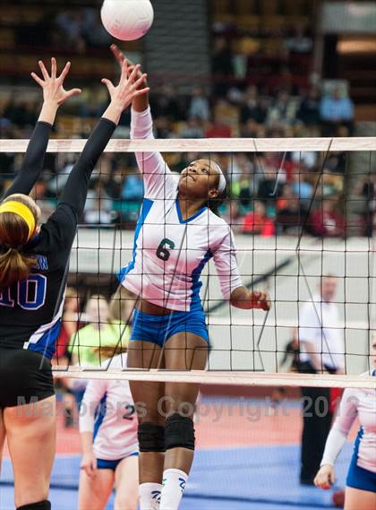 Thumbnail 3 in Doherty vs. Grandview (CHSAA 5A Final) photogallery.