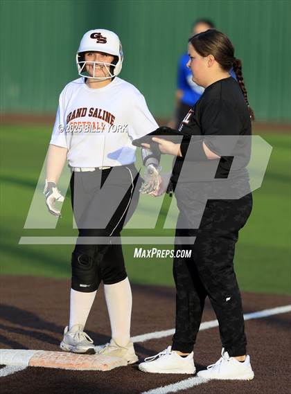 Thumbnail 2 in Grand Saline vs Wills Point photogallery.