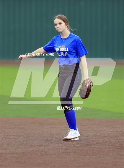 Thumbnail 3 in Grand Saline vs Wills Point photogallery.