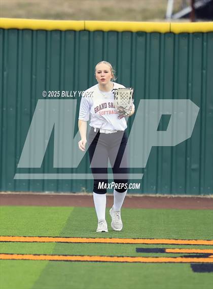 Thumbnail 3 in Grand Saline vs Wills Point photogallery.