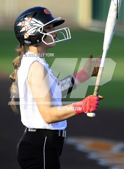 Thumbnail 2 in Grand Saline vs Wills Point photogallery.