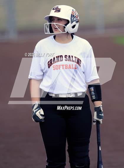 Thumbnail 1 in Grand Saline vs Wills Point photogallery.