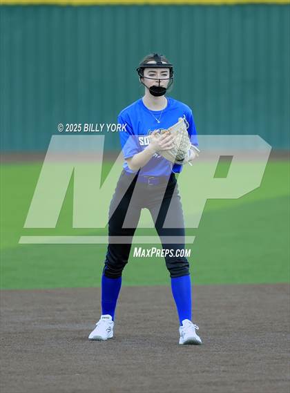 Thumbnail 2 in Grand Saline vs Wills Point photogallery.