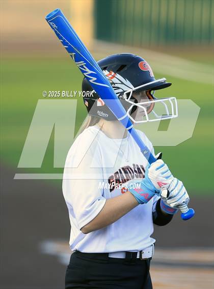 Thumbnail 1 in Grand Saline vs Wills Point photogallery.