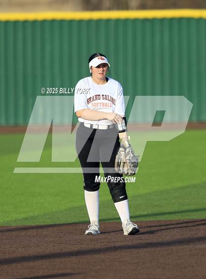 Thumbnail 3 in Grand Saline vs Wills Point photogallery.