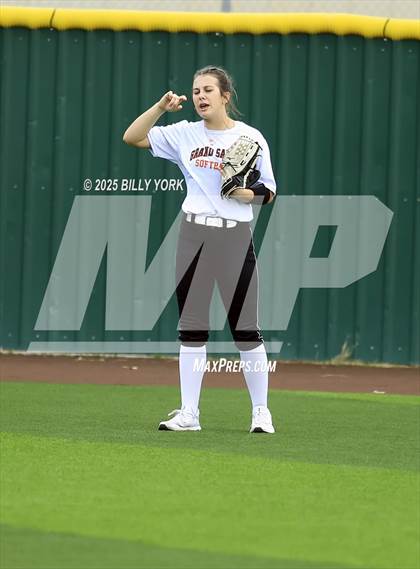 Thumbnail 1 in Grand Saline vs Wills Point photogallery.