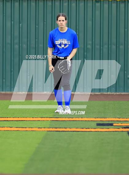 Thumbnail 1 in Grand Saline vs Wills Point photogallery.