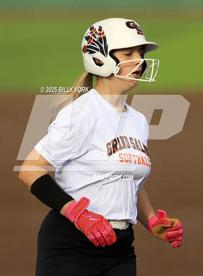 Thumbnail 2 in Grand Saline vs Wills Point photogallery.