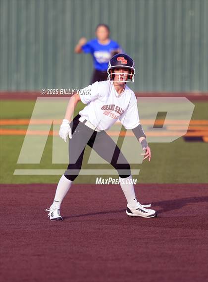 Thumbnail 3 in Grand Saline vs Wills Point photogallery.