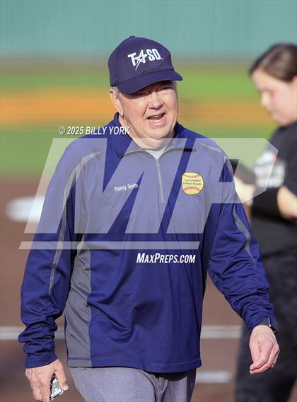 Thumbnail 3 in Grand Saline vs Wills Point photogallery.