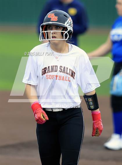 Thumbnail 1 in Grand Saline vs Wills Point photogallery.