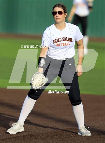 Thumbnail 3 in Grand Saline vs Wills Point photogallery.