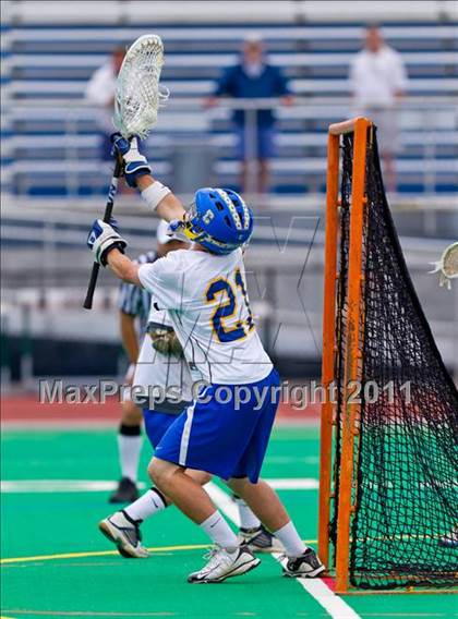 Thumbnail 1 in Bayport-Blue Point vs. Cazenovia (NYSPHSAA Class C Final) photogallery.