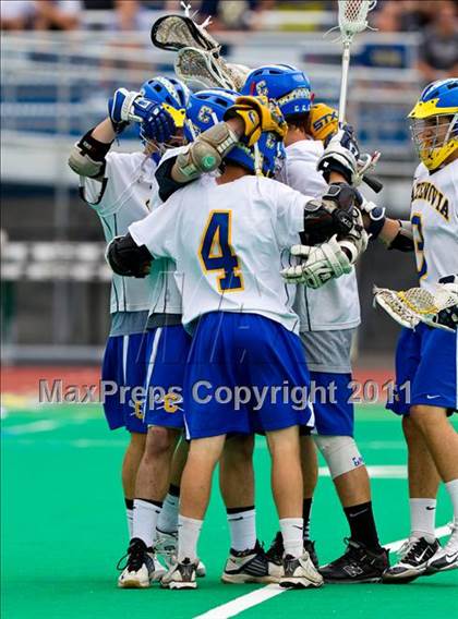 Thumbnail 3 in Bayport-Blue Point vs. Cazenovia (NYSPHSAA Class C Final) photogallery.