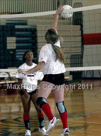 Thumbnail 2 in Ennis @ Terrell photogallery.