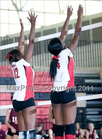 Thumbnail 2 in Ennis @ Terrell photogallery.