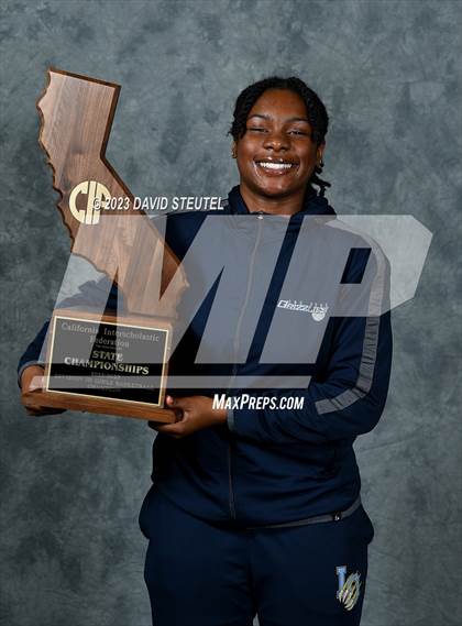 Thumbnail 1 in Los Osos (CIF State D3 Award Photos) photogallery.
