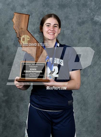 Thumbnail 1 in Los Osos (CIF State D3 Award Photos) photogallery.