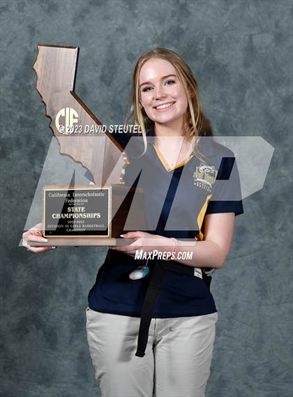 Thumbnail 1 in Los Osos (CIF State D3 Award Photos) photogallery.