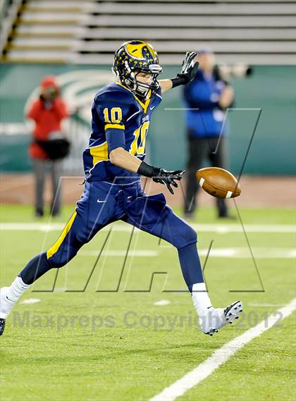 Thumbnail 1 in Granite Bay vs. Oak Ridge (CIF SJS D1 Final) photogallery.
