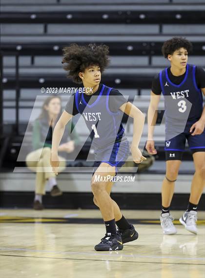 Thumbnail 1 in Olathe West vs Rock Bridge (Norm Stewart Classic) photogallery.