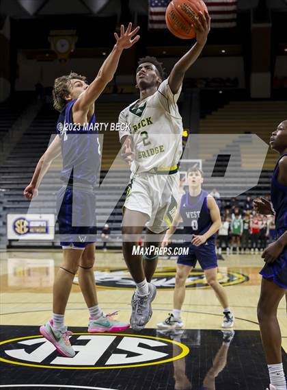 Thumbnail 3 in Olathe West vs Rock Bridge (Norm Stewart Classic) photogallery.