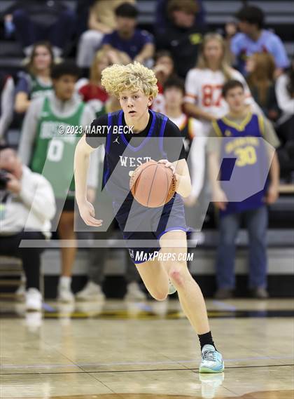 Thumbnail 3 in Olathe West vs Rock Bridge (Norm Stewart Classic) photogallery.