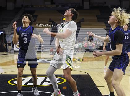 Thumbnail 2 in Olathe West vs Rock Bridge (Norm Stewart Classic) photogallery.