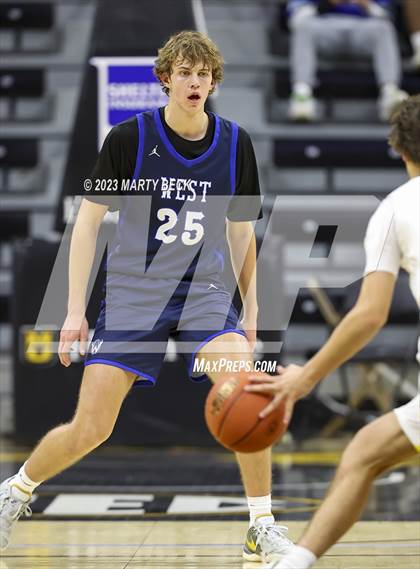 Thumbnail 2 in Olathe West vs Rock Bridge (Norm Stewart Classic) photogallery.