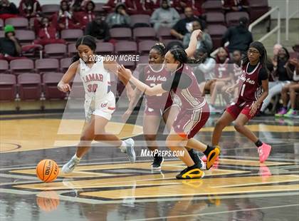 Thumbnail 2 in Lamar vs. Louisville photogallery.