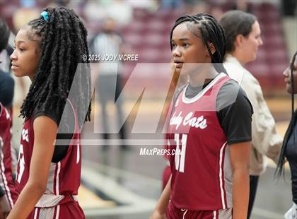 Thumbnail 3 in Lamar vs. Louisville photogallery.