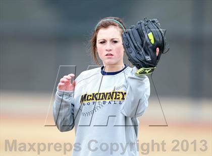 Thumbnail 3 in Waxahachie vs McKinney (Forney-North Forney Invitational) photogallery.
