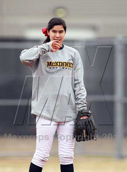 Thumbnail 2 in Waxahachie vs McKinney (Forney-North Forney Invitational) photogallery.