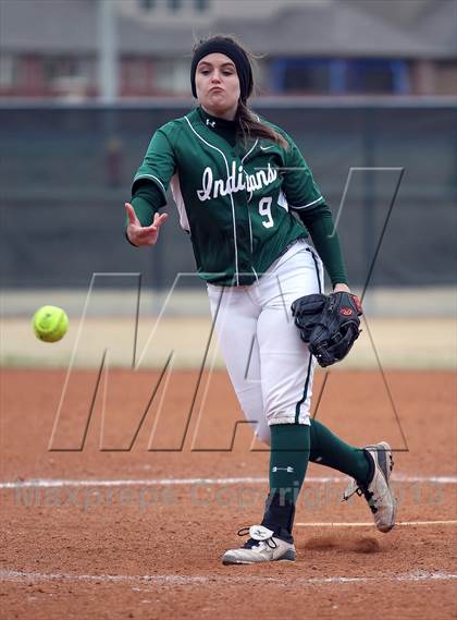 Thumbnail 3 in Waxahachie vs McKinney (Forney-North Forney Invitational) photogallery.