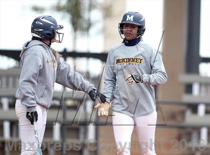 Thumbnail 3 in Waxahachie vs McKinney (Forney-North Forney Invitational) photogallery.