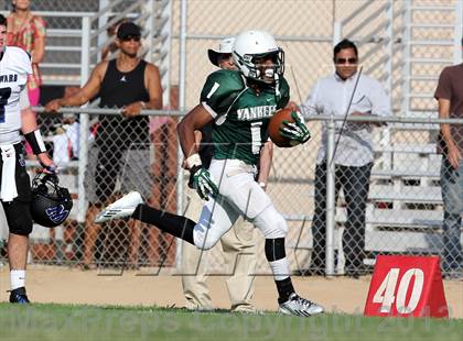 Thumbnail 2 in Windward vs. Hamilton photogallery.