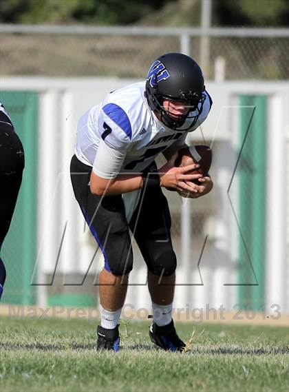 Thumbnail 1 in Windward vs. Hamilton photogallery.