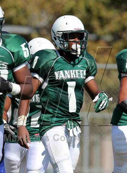Thumbnail 2 in Windward vs. Hamilton photogallery.