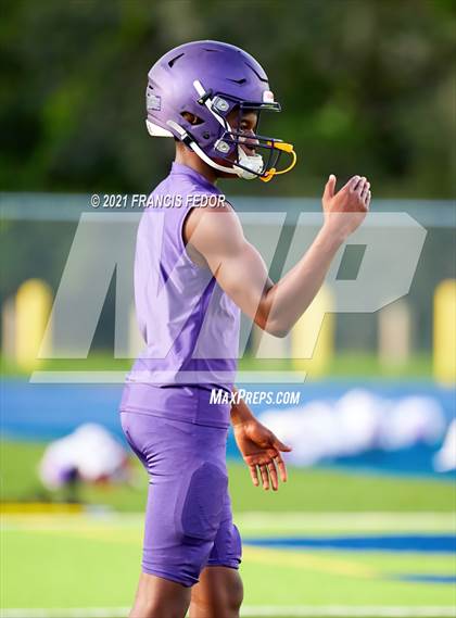 Thumbnail 1 in Hernando vs. Sumner (Kickoff Classic) photogallery.