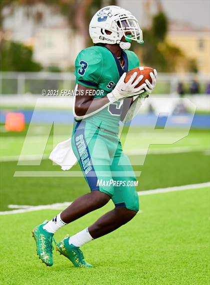 Thumbnail 2 in Hernando vs. Sumner (Kickoff Classic) photogallery.