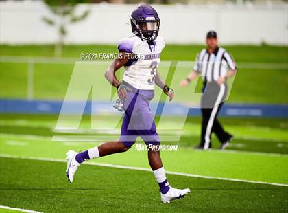 Thumbnail 2 in Hernando vs. Sumner (Kickoff Classic) photogallery.