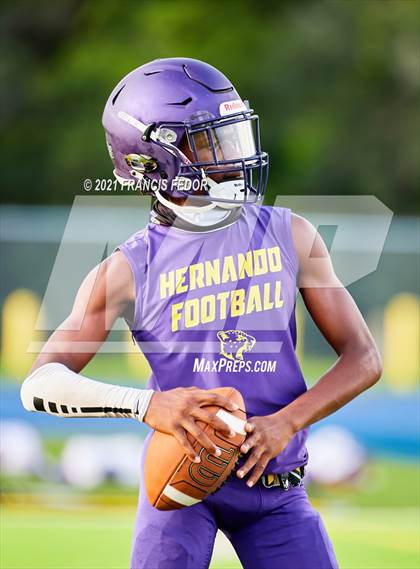 Thumbnail 1 in Hernando vs. Sumner (Kickoff Classic) photogallery.
