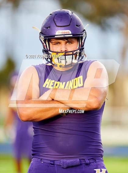 Thumbnail 1 in Hernando vs. Sumner (Kickoff Classic) photogallery.