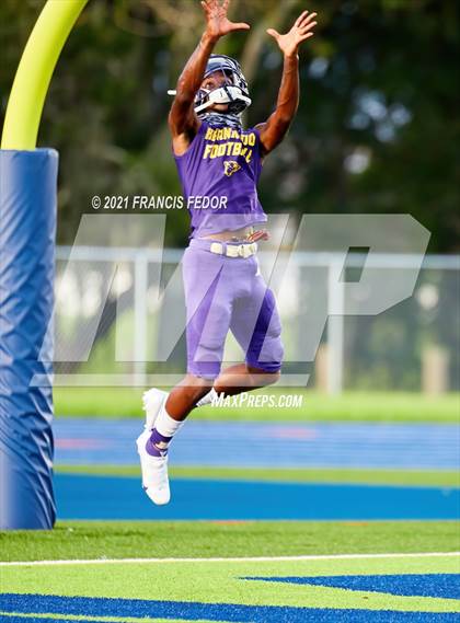 Thumbnail 1 in Hernando vs. Sumner (Kickoff Classic) photogallery.